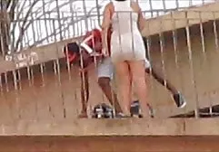 De leuke jongen geeft een lul en komt met vader dochter sex film de strakke anus