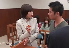 Twee moeders sexfilm oudere masturberen met kousen met dildo.