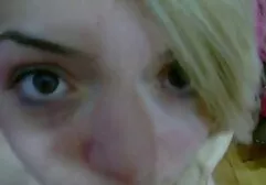 Duitse Milf marokkaanse sex film met kort haar op dikke schroeven op de parkeerplaats