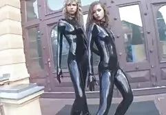 Skinny bitch deed porno zwangere vrouwen alsof en toont natte vingers