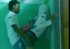 Ik heb die trut drijfnat en laat haar kutje sex oudere dames verlinken.