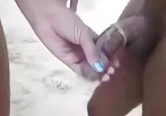 Zuigt en geeft porno dikke dames een vreemde een grote lul