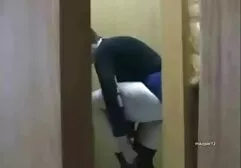 Geneukt op camera als een pornoactrice sex met jonge dames