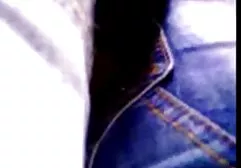 De leerlingen moeten een spuitend klaarkomen film dutje doen en de leraar