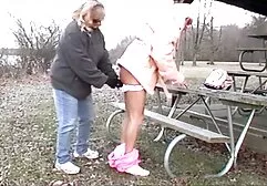 Een zwarte sex met dikke dames man met een grote penis, een losse Lul, een tatoeage in de spleet en sperma in de mond.