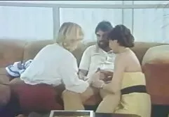 Ontwikkel gratis film beffen een plek en wrijf het met sperma.