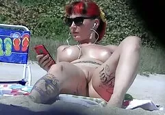 Skinny Gangster neemt skinny beffen gratis film cat tot een orgasme, spreidt haar benen