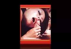 Meisjes spuitend klaarkomen film hebben seks met twee Fetisjisten en spuiten ze in hun mond.