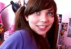 Leuke meisjes moeten een oude vrouwen sex films sterke arm in het gat hebben.