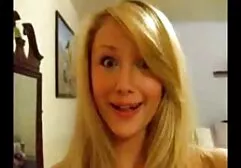 Vuile slet geeft een sexfilms oudere vrouwen man op de Bank na een pijpbeurt.