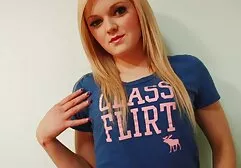 Dynamo in zwarte kousen streelt oude vrouwen sex films naakt geschoren capes met vingers