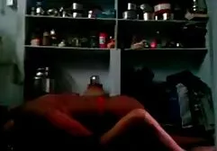 Volwassen huisvrouw stellen neuken een jonge jongen. dikke dames neuken