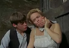 Chaturbate tiener sexfilms rijpe vrouwen met tattoo laster en gapende vagina na orgasme