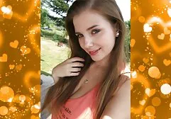 Getatoeëerd dames neuken casual met schattige tieten rijdende penis als een piloot