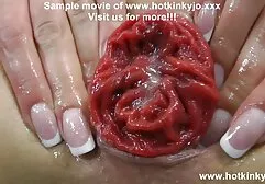 Haar dochter verbrandt haar vader door de beweging van een lid sex oudere dames en een sekse.