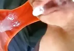 Hij was zelf tevreden met sex met oudere dames zijn vingers op de stoel.