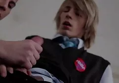 Zuig een jongen om te likken sexfilm oudere en te neuken