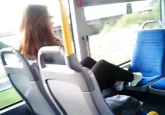 Oude slet meisje neukt met paard probeert gekke anale seks met een zwarte man