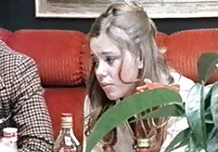 Meisje dikke vrouwen sexfilm met kleine tieten en roze broek