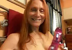 Ervaren secretaresse met blote voeten sexfilms met oudere vrouwen tatoeages op haar rug