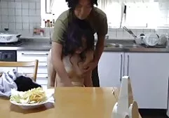 Aziaat op webcam lesbische filmpjes zittend op didlo