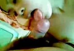 Een man die stiefmoeder eet, een gratis filmpjes beffen bustige vriend.