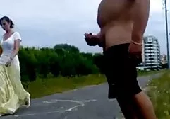 Ze verwarmde haar rode haar sexfilm vrouwvriendelijk na het zwemmen.