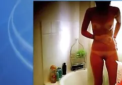 In witte lakens, gratis film beffen een meisje zonder slipje masturbatie met een dildo