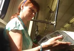 Vrouwen die hun sokken op sex dikke dames de bank leggen