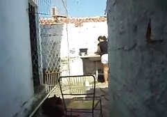 De dokter oude dames neuken likte een verpleegster en At een patiënt op.